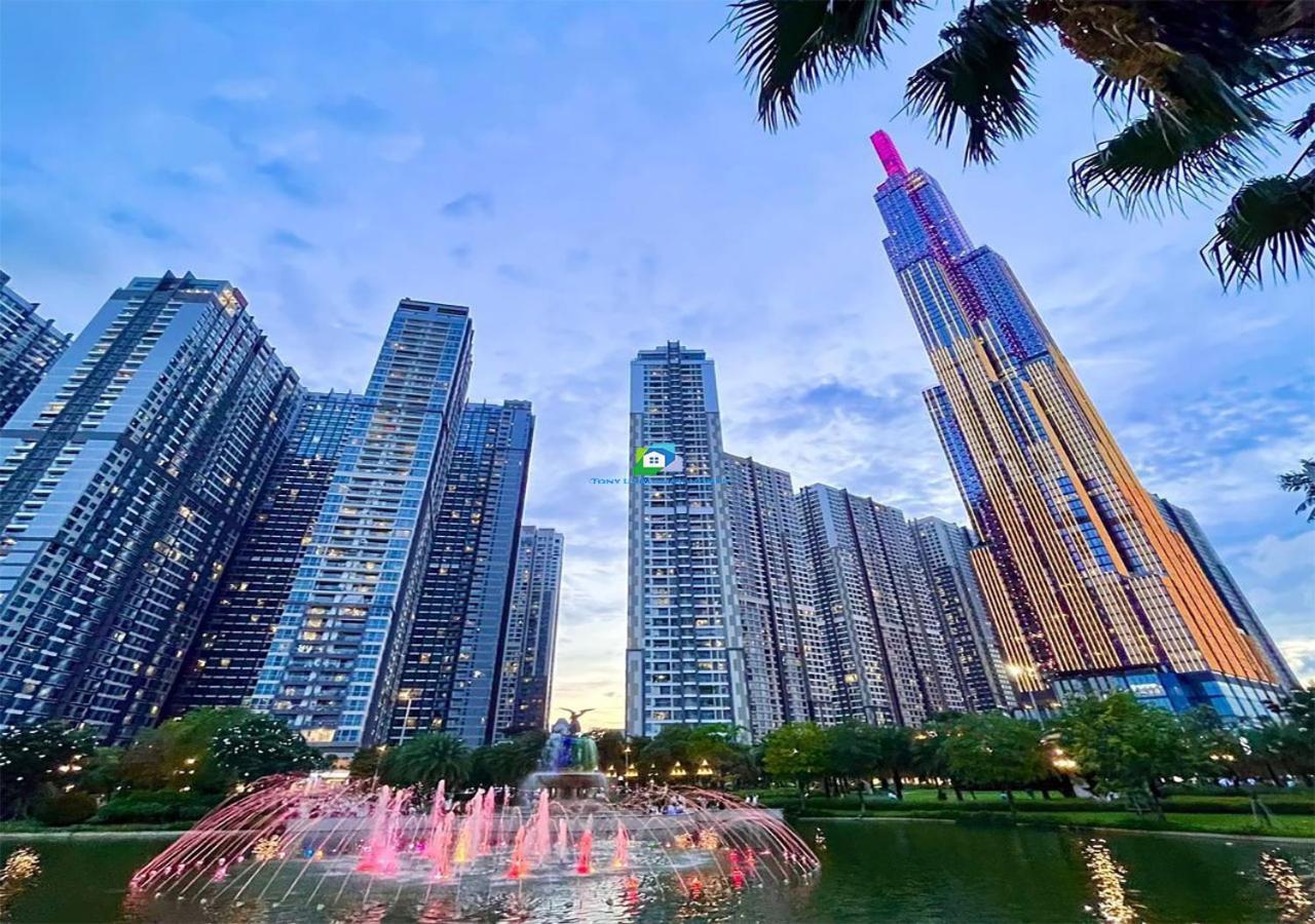 The Vinhomes Central Park Apartments - The Buildings Surrounding Landmark 81 Ciudad Ho Chi Minh  Exterior foto